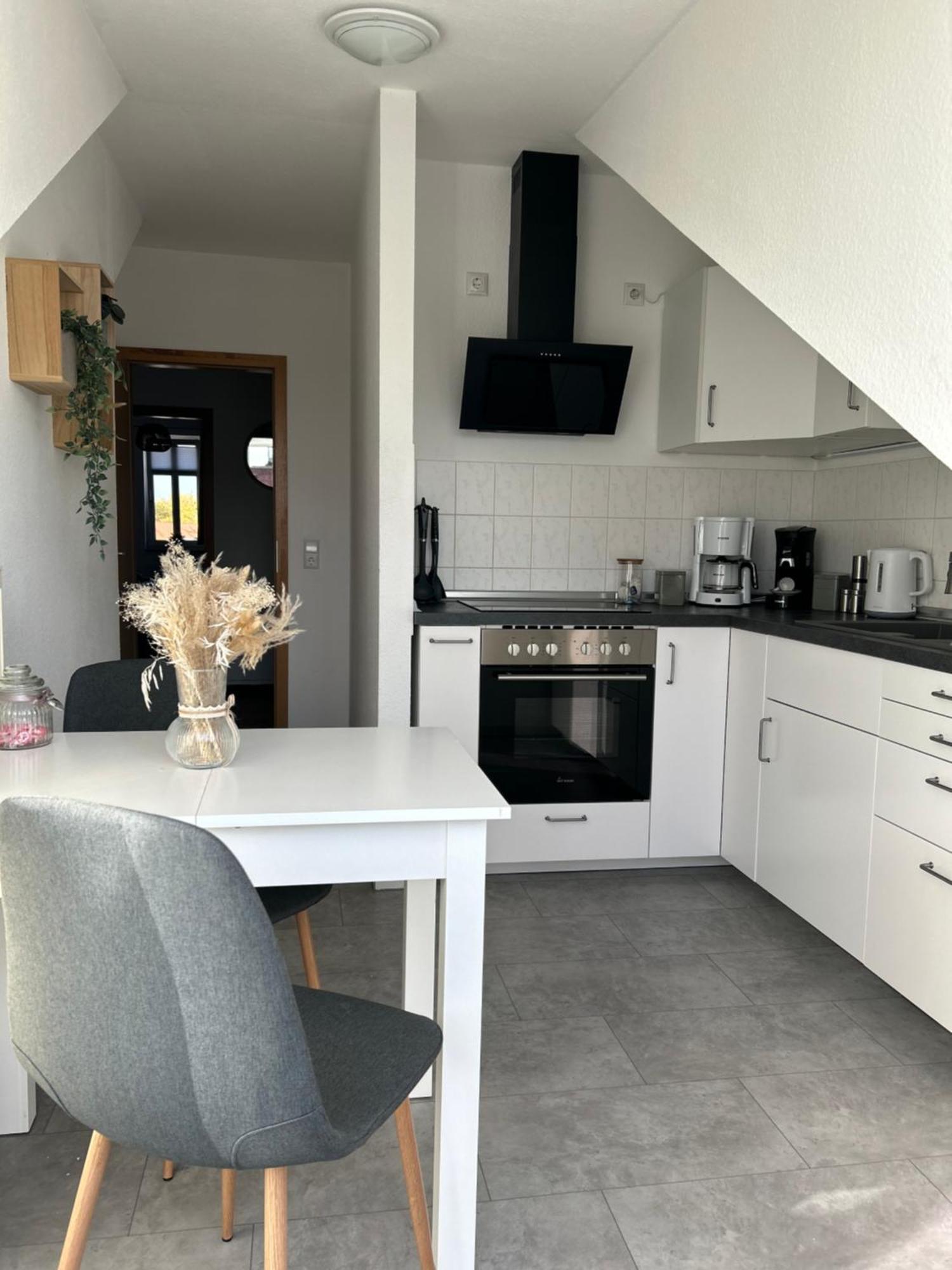Gemuetliches Altstadtapartment Mit Balkon Und Smart Tv Erfurt Exterior photo